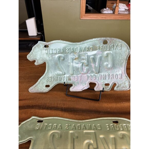 Vintage NORTHWEST TERRITORIES POLAR BEAR LICENSE PLATE Set # CV 512 - Picture 12 of 15